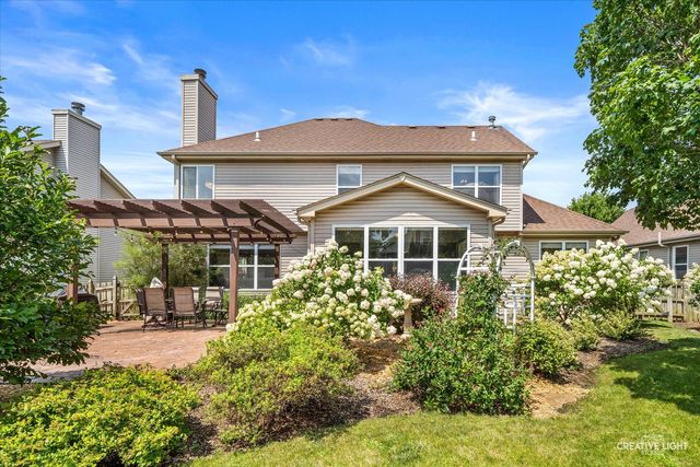 275 Hampton Road, Sugar Grove, IL 60554