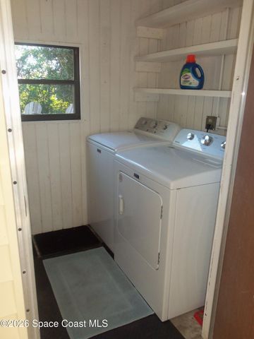 559 Marlin Circle, Barefoot Bay, FL 32976