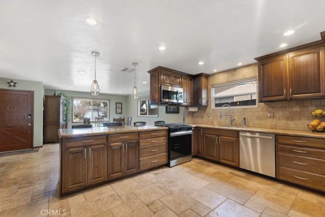 23807 Hartland Street, West Hills, CA 91307