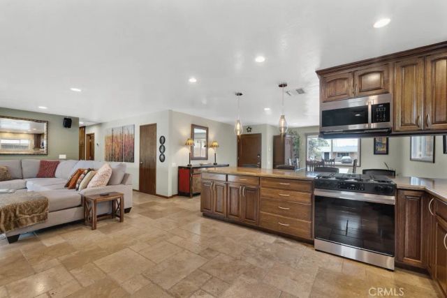 23807 Hartland Street, West Hills, CA 91307