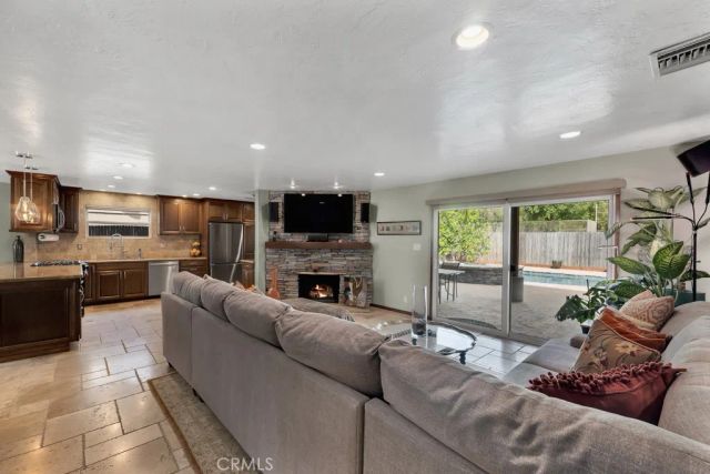 23807 Hartland Street, West Hills, CA 91307