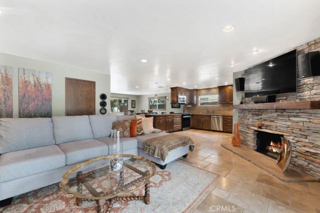 23807 Hartland Street, West Hills, CA 91307