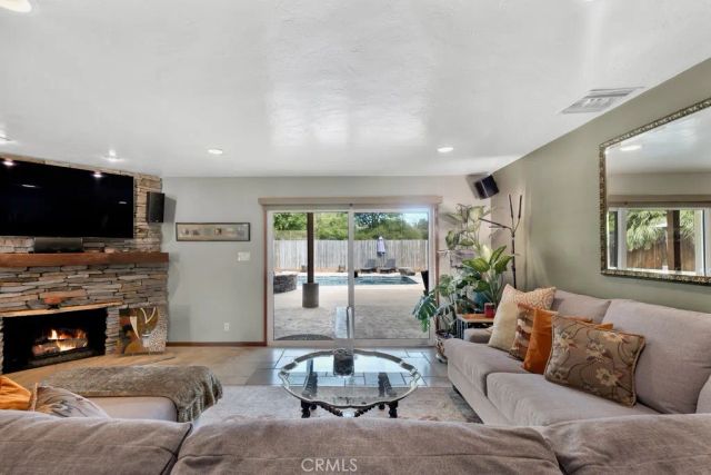 23807 Hartland Street, West Hills, CA 91307