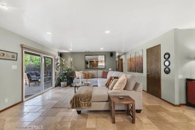 23807 Hartland Street, West Hills, CA 91307