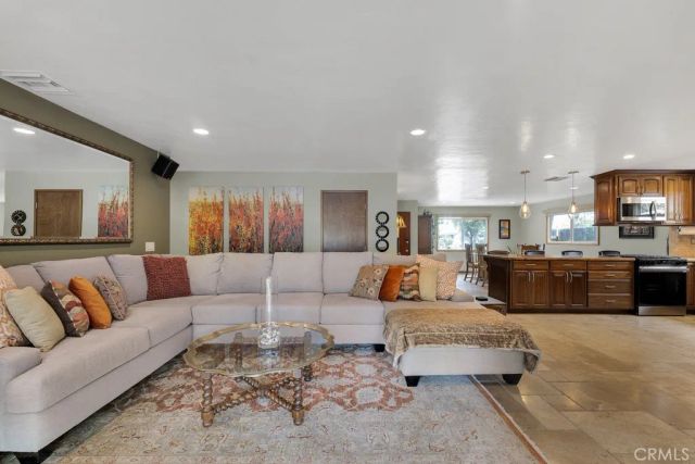 23807 Hartland Street, West Hills, CA 91307