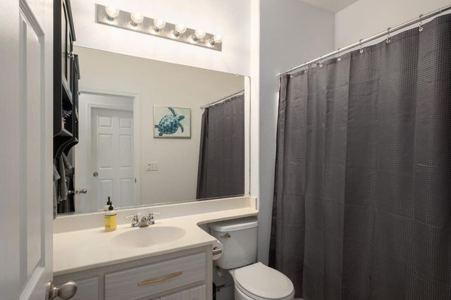 4680 Javier Way, Fresno, CA 93722