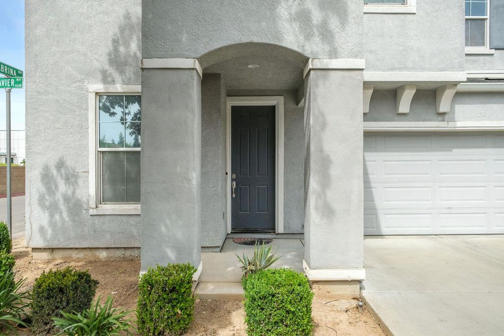 Image 2 of property listing at 4680 Javier Way, Fresno, CA 93722