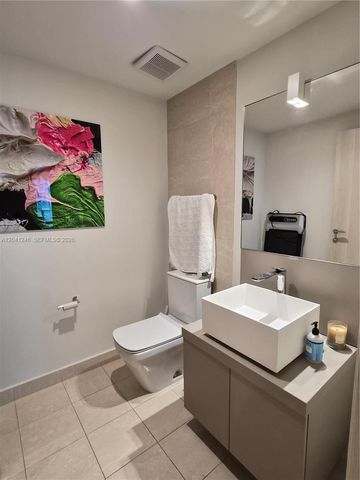 1000 Brickell Plz 2101, Miami, FL 33131