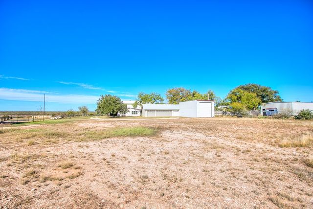 4123 Mercedes St, San Angelo, TX 76901