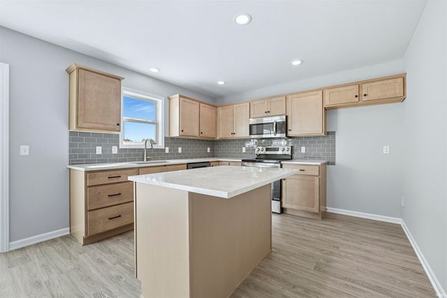 542 Lago Court, Fort Wayne, IN 46818