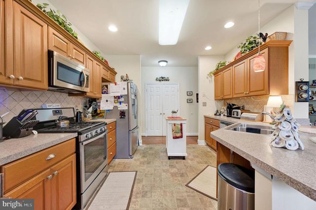 6089 W DENNEYS RD, Dover, DE 19901