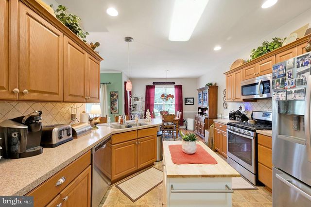6089 W DENNEYS RD, Dover, DE 19901