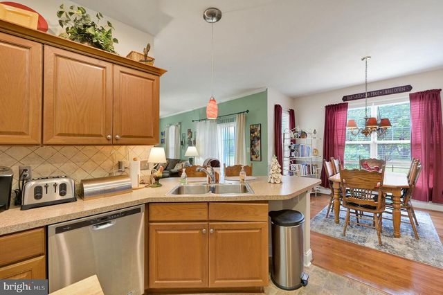 6089 W DENNEYS RD, Dover, DE 19901