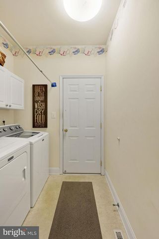 6089 W DENNEYS RD, Dover, DE 19901