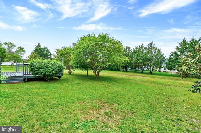 6089 W DENNEYS RD, Dover, DE 19901