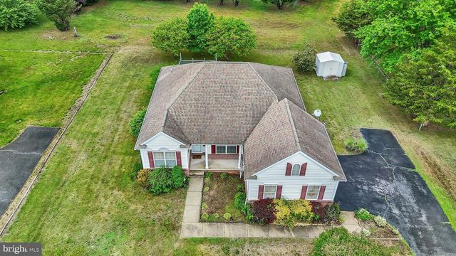 6089 W DENNEYS RD, Dover, DE 19901
