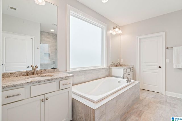 4852 HERITAGE HILLS WAY, Vestavia Hills, AL 35242