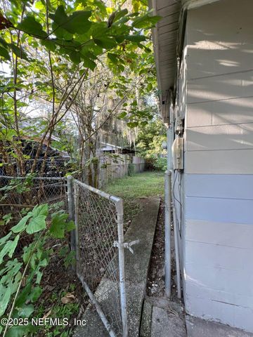 9028 CASTLE Boulevard, Jacksonville, FL 32208