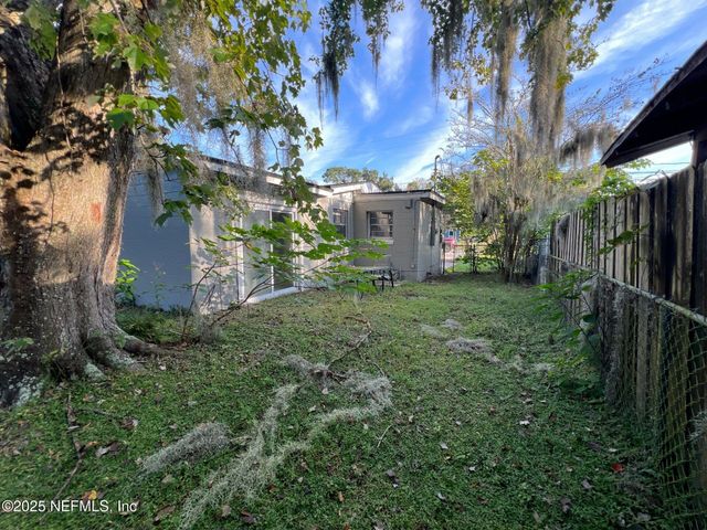 9028 CASTLE Boulevard, Jacksonville, FL 32208