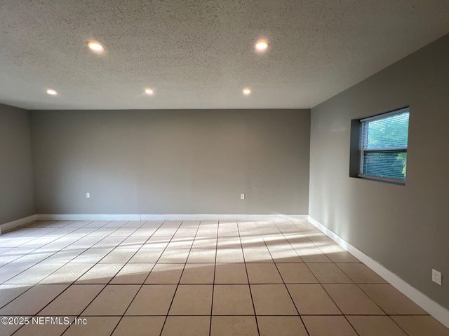 9028 CASTLE Boulevard, Jacksonville, FL 32208