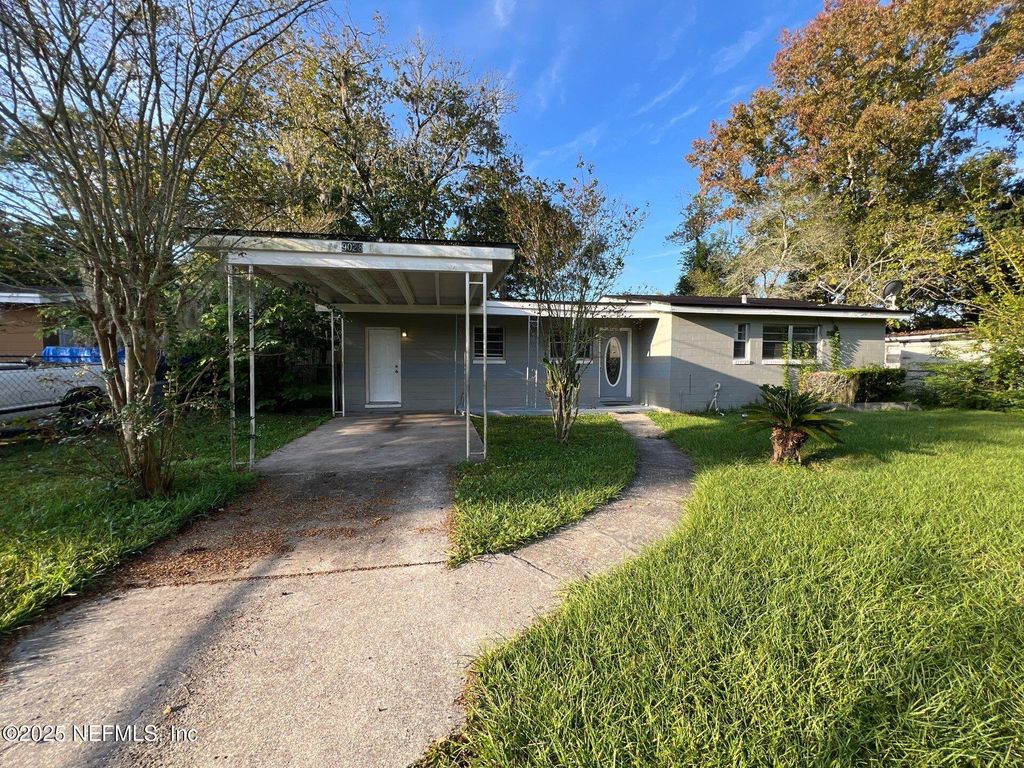 9028 CASTLE Boulevard, Jacksonville, FL 32208