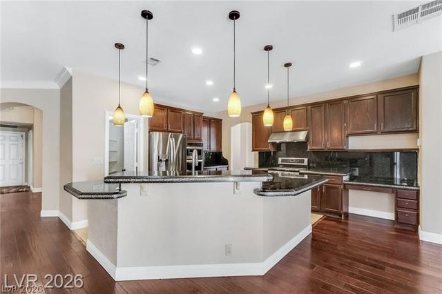 7 Crown Valley Drive, Henderson, NV 89074