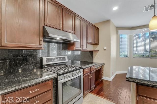 7 Crown Valley Drive, Henderson, NV 89074