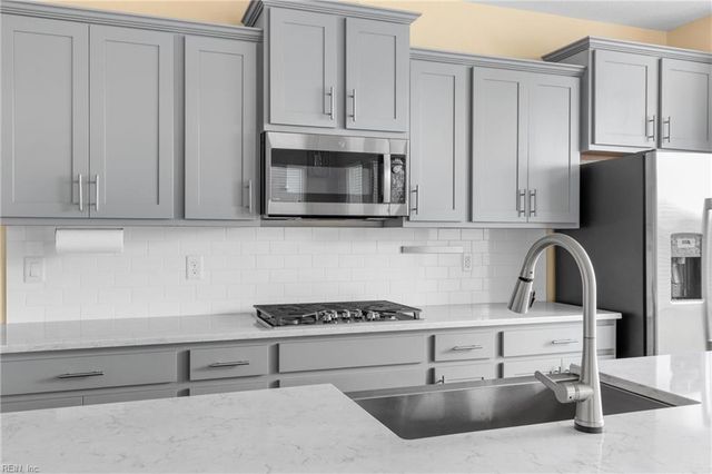 110 Ashbee CT, Moyock, NC 27958