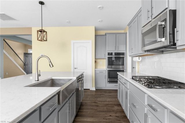 110 Ashbee CT, Moyock, NC 27958