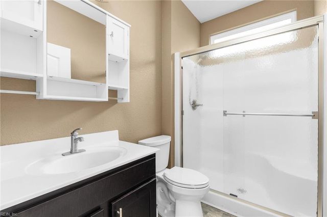 110 Ashbee CT, Moyock, NC 27958