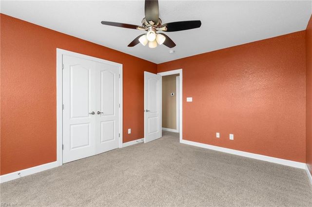 110 Ashbee CT, Moyock, NC 27958