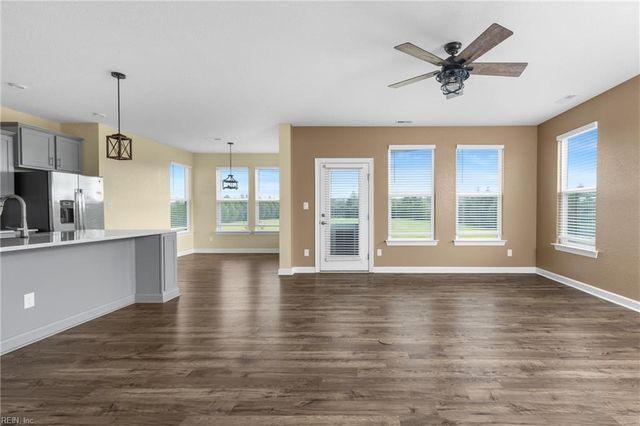 110 Ashbee CT, Moyock, NC 27958