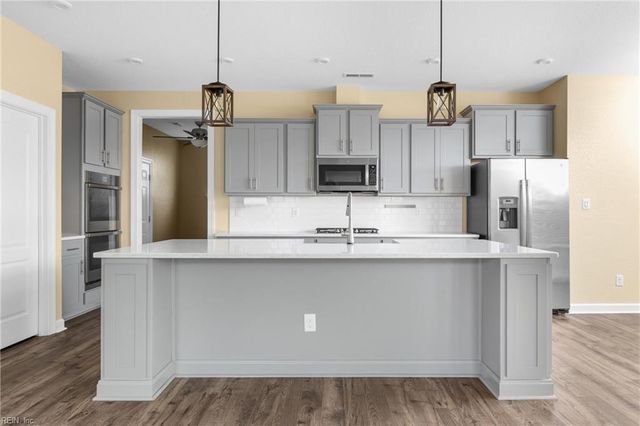 110 Ashbee CT, Moyock, NC 27958