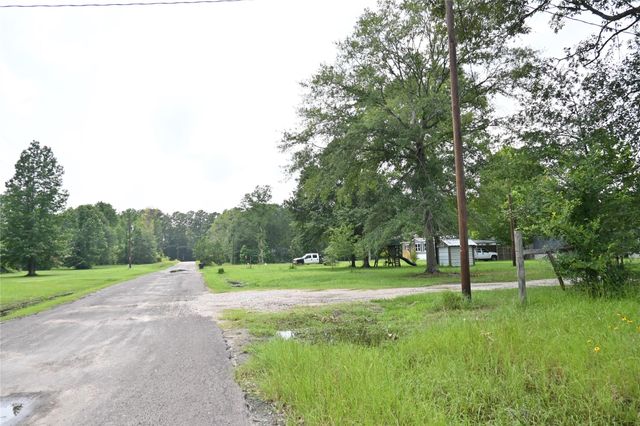 183 Road 3817, Cleveland, TX 77328