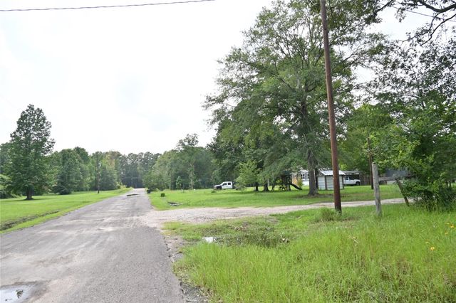183 Road 3817, Cleveland, TX 77328