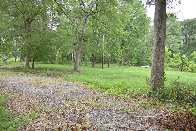 183 Road 3817, Cleveland, TX 77328