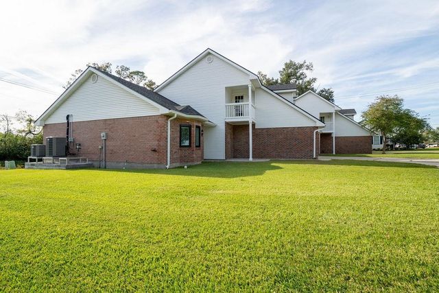 202 Racquet Lane, Houma, LA 70360