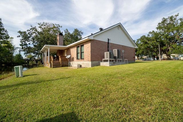 202 Racquet Lane, Houma, LA 70360