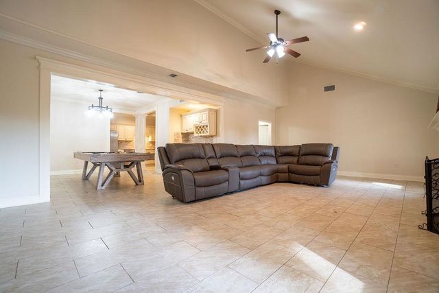 202 Racquet Lane, Houma, LA 70360