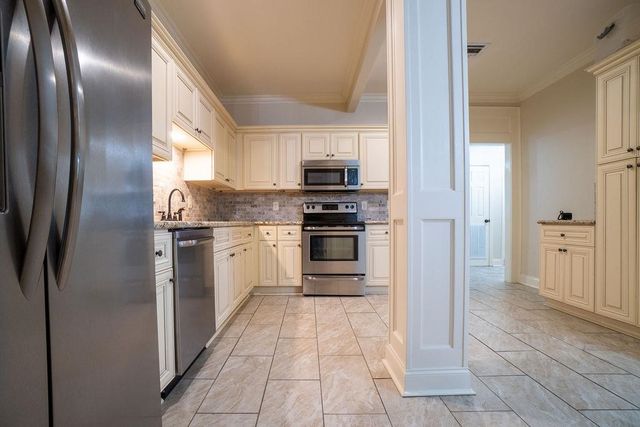 202 Racquet Lane, Houma, LA 70360