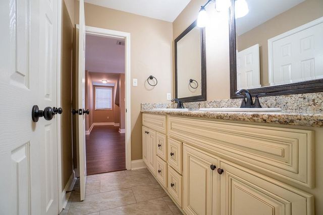 202 Racquet Lane, Houma, LA 70360