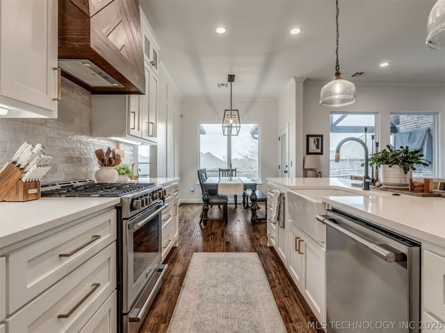 4713 E 146th Street S, Bixby, OK 74008