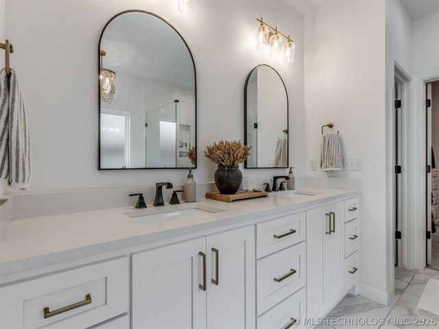 4713 E 146th Street S, Bixby, OK 74008