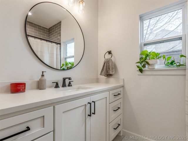 4713 E 146th Street S, Bixby, OK 74008