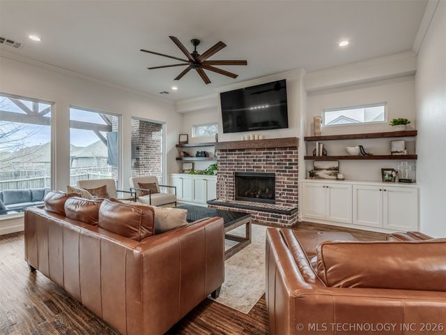 4713 E 146th Street S, Bixby, OK 74008