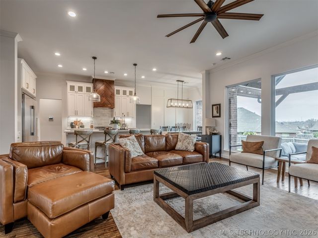 4713 E 146th Street S, Bixby, OK 74008