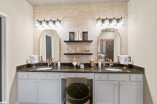 15 Knights Valley Drive, Simpsonville, SC 29681