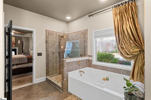 15 Knights Valley Drive, Simpsonville, SC 29681