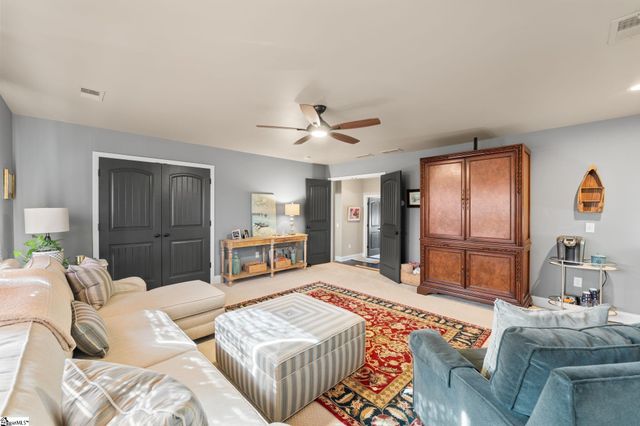 15 Knights Valley Drive, Simpsonville, SC 29681