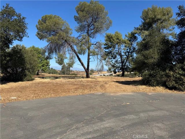60 Redwood, Calimesa, CA 92399